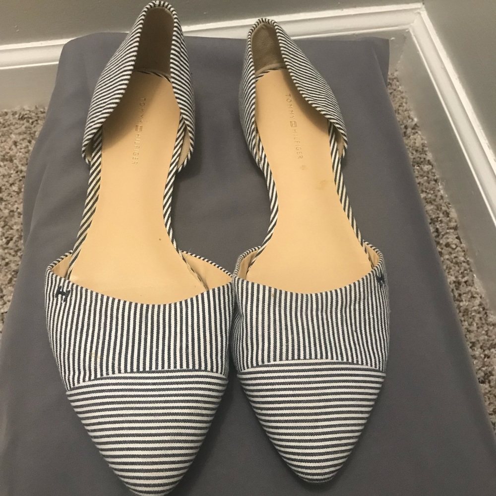 Tommy Hilfiger blue and white pointed flats